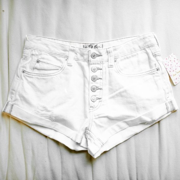 ❄️Free People White Denim Button Front Cuffed Shorts - Picture 4 of 6